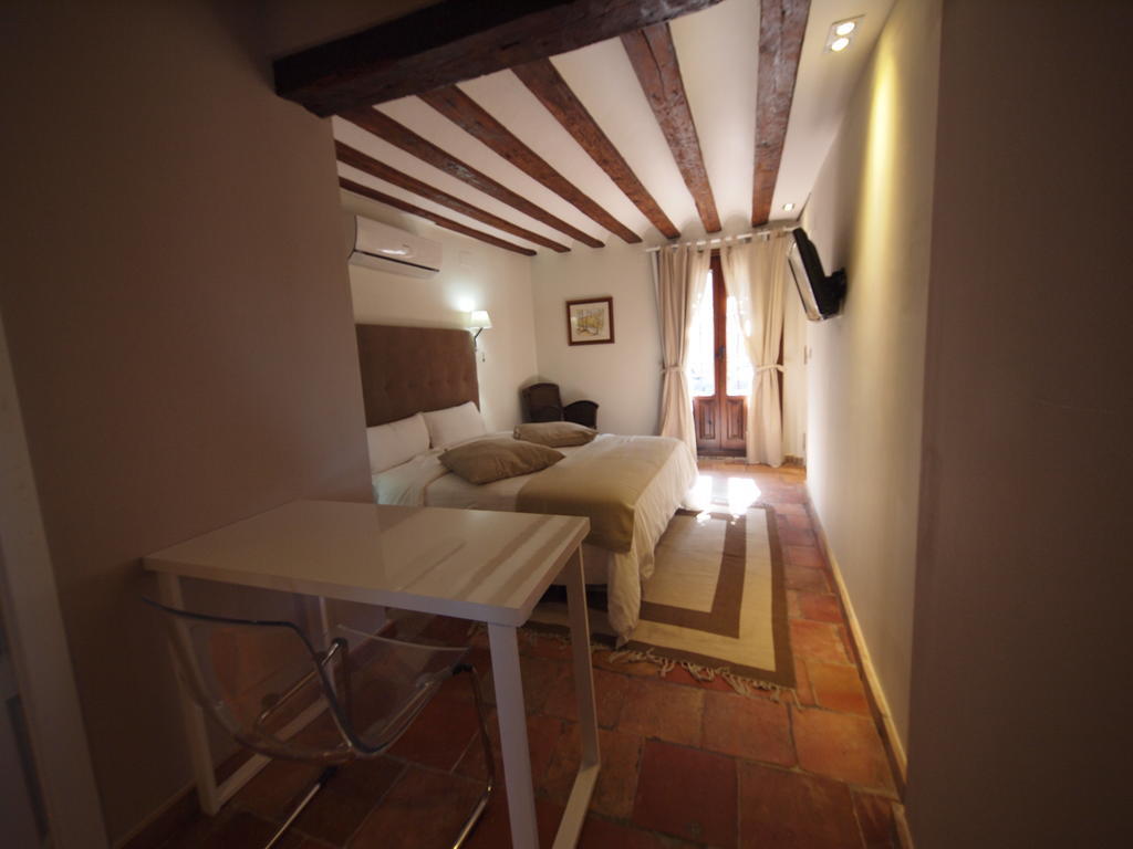Los Ojos De La Mora Apartamentos Boutique Cuenca  Eksteriør bilde