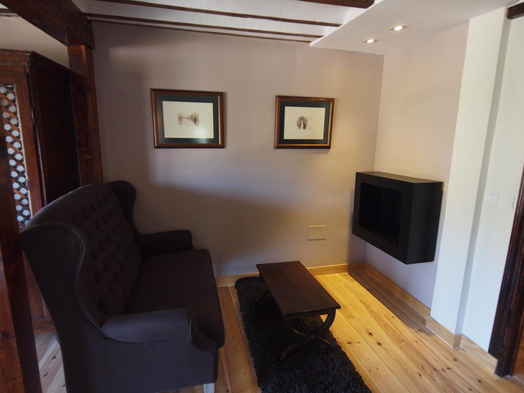 Los Ojos De La Mora Apartamentos Boutique Cuenca  Rom bilde