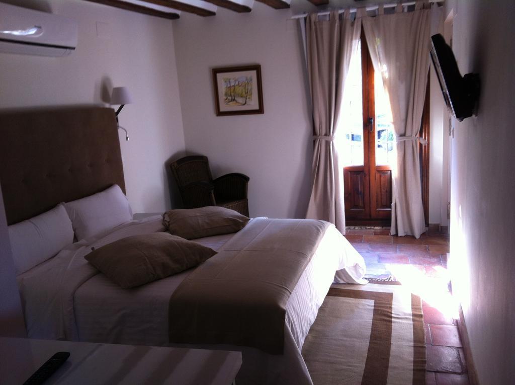 Los Ojos De La Mora Apartamentos Boutique Cuenca  Eksteriør bilde